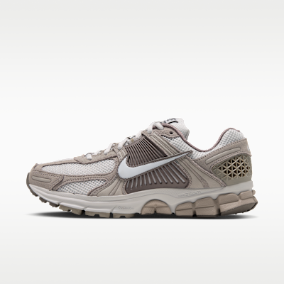 W+NIKE+ZOOM+VOMERO+5.png